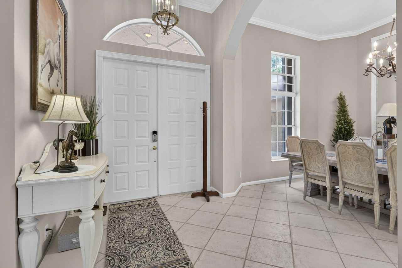 15691 Cedar Grove Ln - Photo 4 of 39