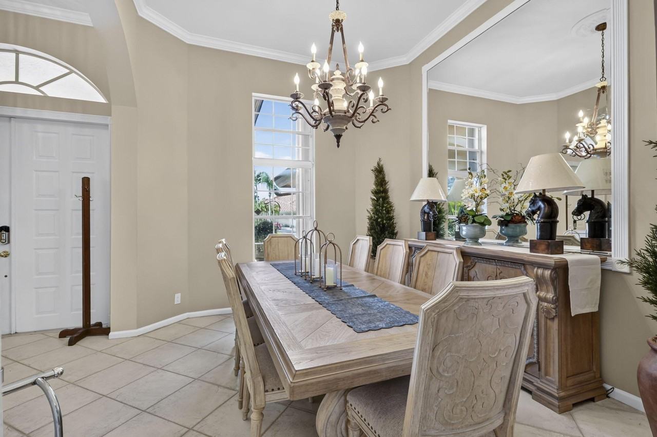 15691 Cedar Grove Ln - Photo 6 of 39