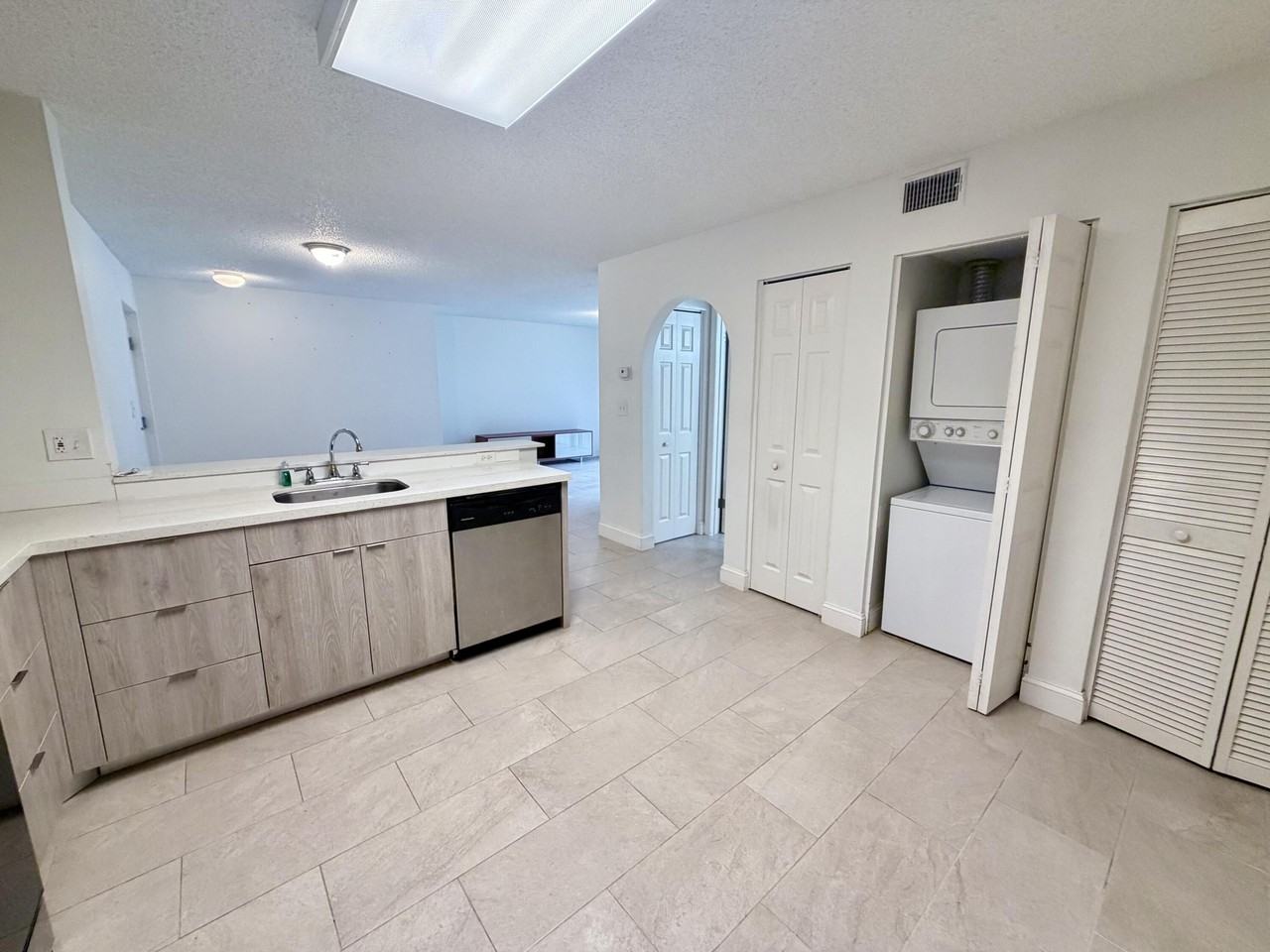 10111 W Sunrise Blvd #104 - Photo 5 of 18