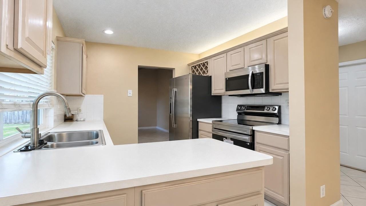 118 Mohigan Cir - Photo 3 of 27