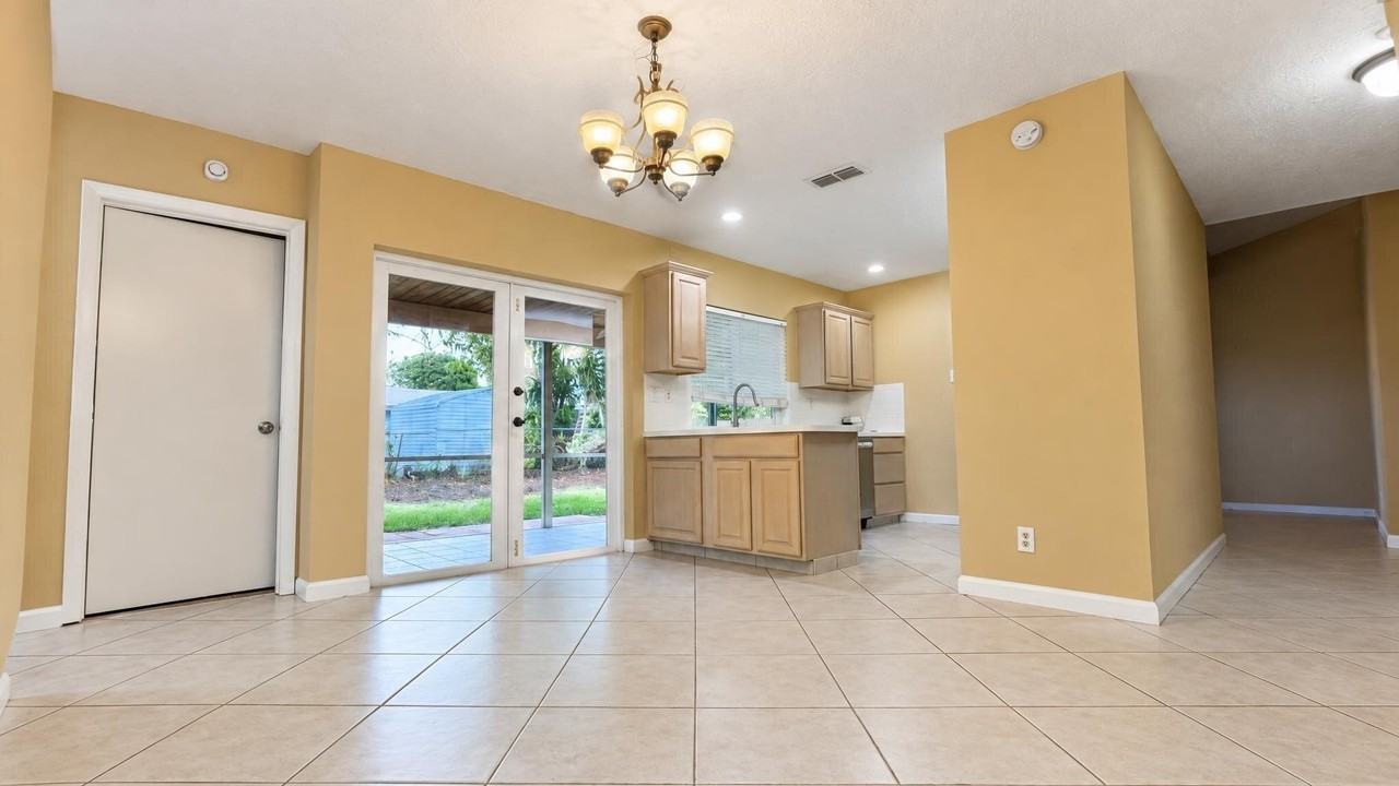 118 Mohigan Cir - Photo 5 of 27