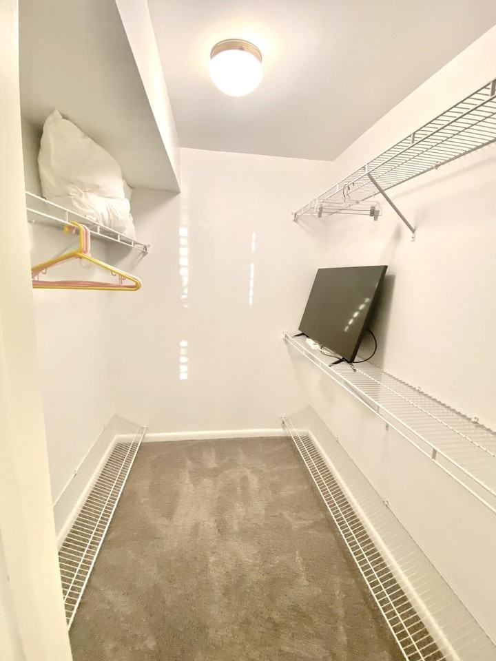 4272 Deste Ct #101 - Photo 4 of 25