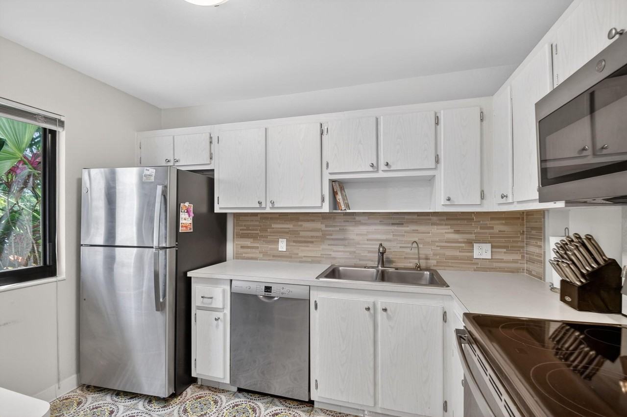 4272 Deste Ct - Photo 2 of 50