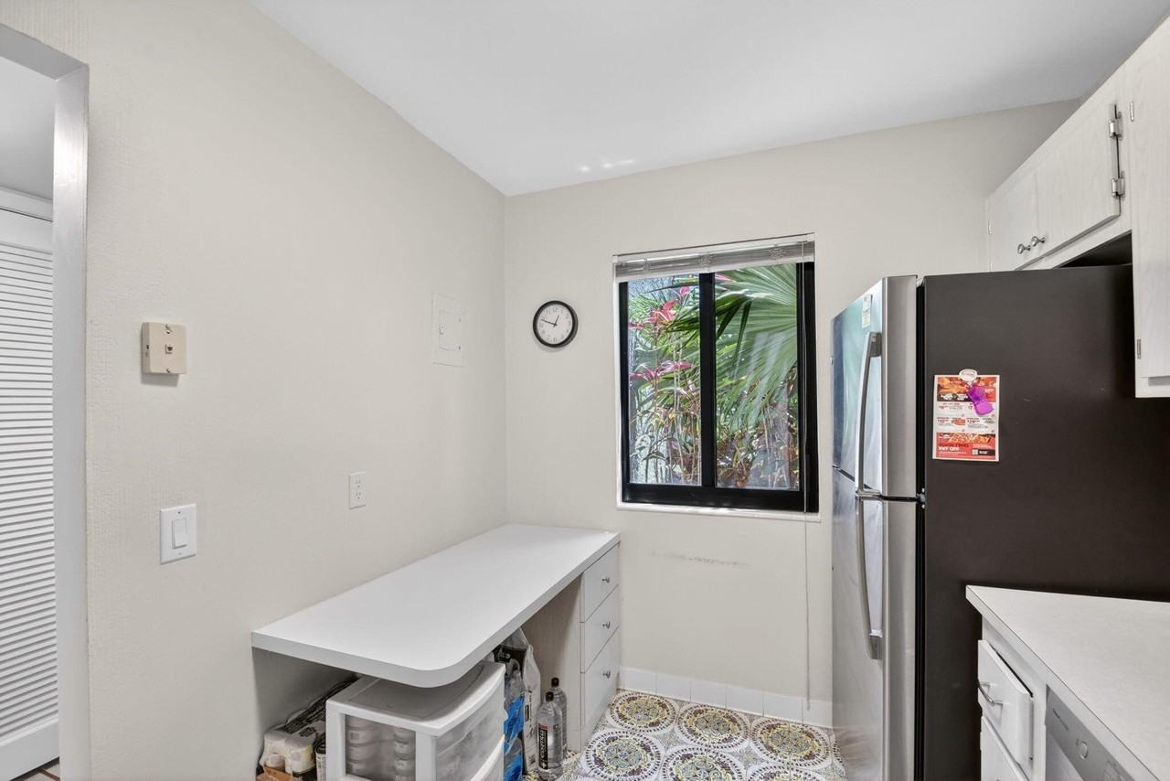 4272 Deste Ct - Photo 4 of 50