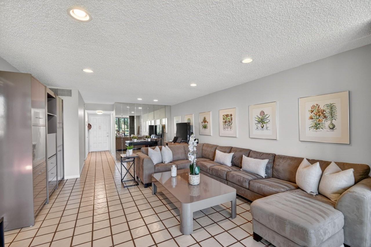 4272 Deste Ct - Photo 6 of 50