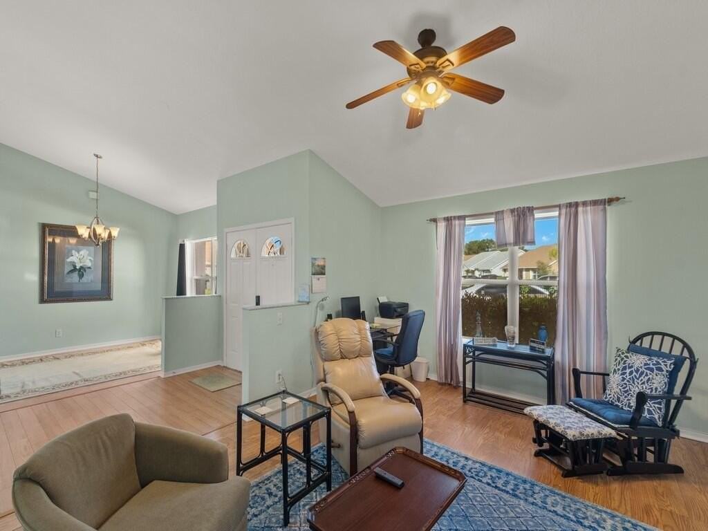 415 Nw Marsala Ter - Photo 7 of 50
