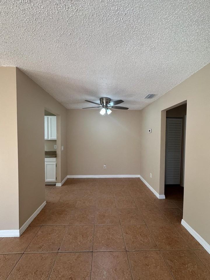 958 Louisiana Ave - Photo 5 of 32