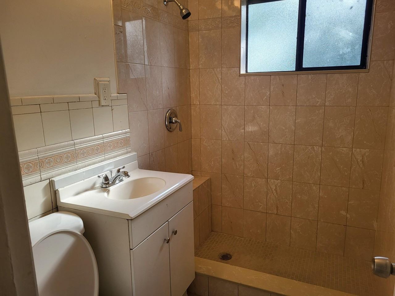 3390 Orange St - Photo 5 of 10