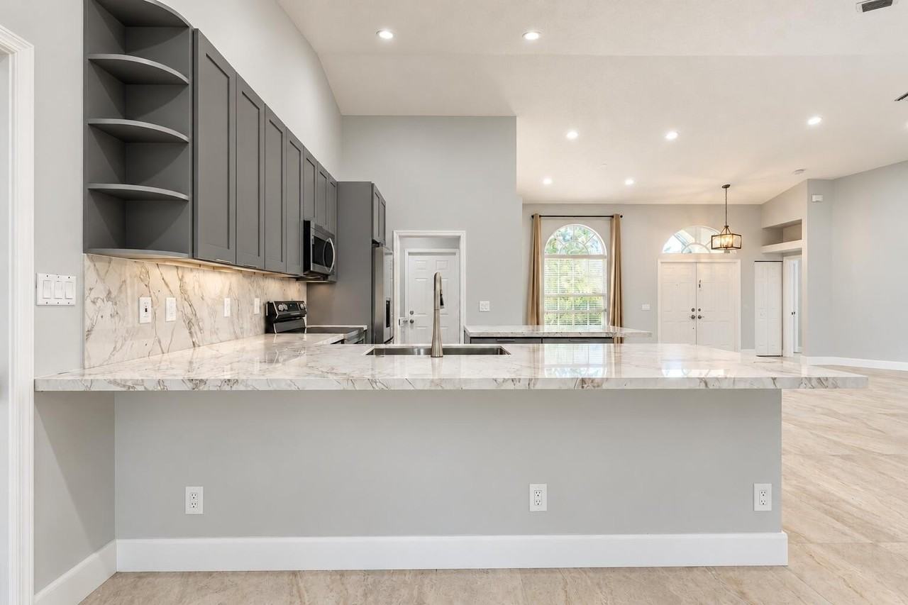 1185 Wild Cherry Ln - Photo 5 of 36