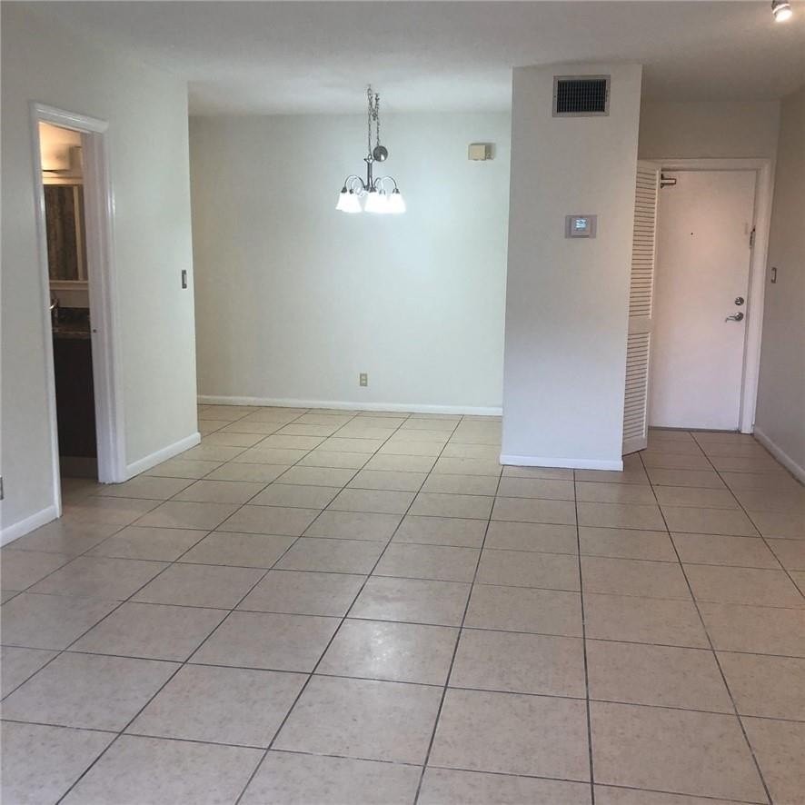 2426 Se 17th St #205A - Photo 2 of 25