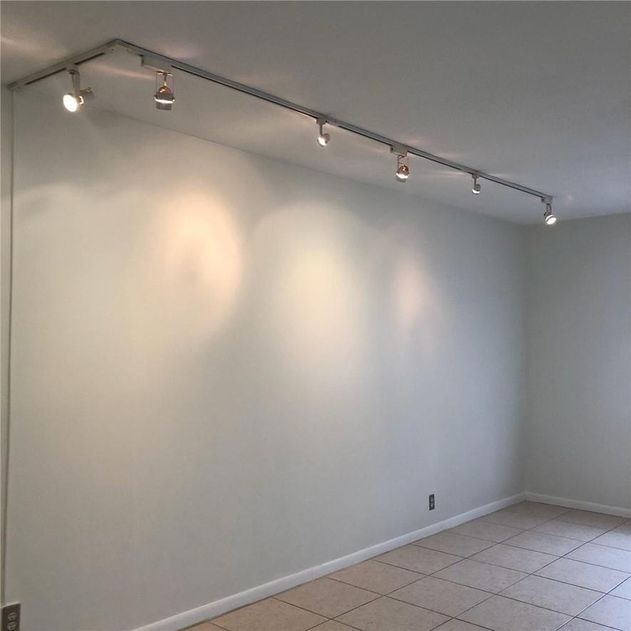 2426 Se 17th St #205A - Photo 4 of 25
