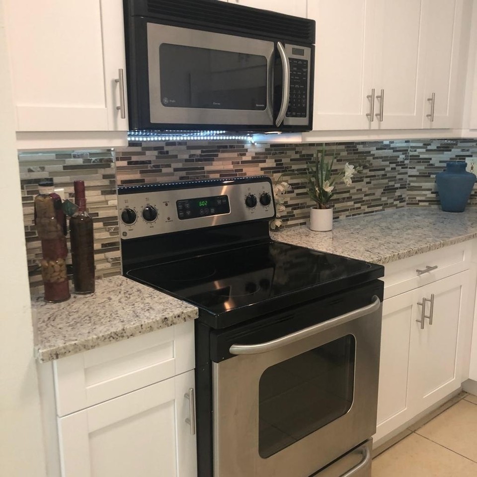 2426 Se 17th St #205A - Photo 6 of 25