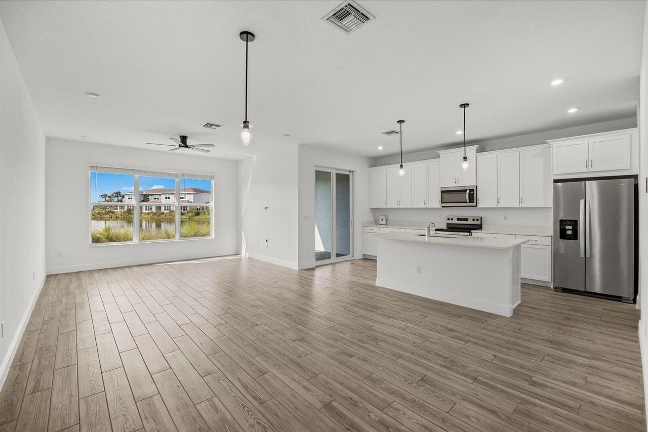 3566 Nw Solange Ct - Photo 5 of 34