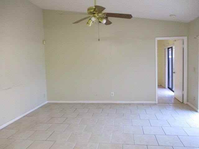 4814 Sunny Palm Cir #B - Photo 6 of 25