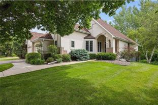 18464 Farmstead Cir - Photo 1 of 1