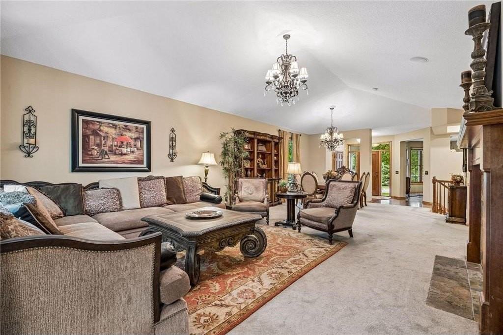 18464 Farmstead Cir - Photo 6 of 25