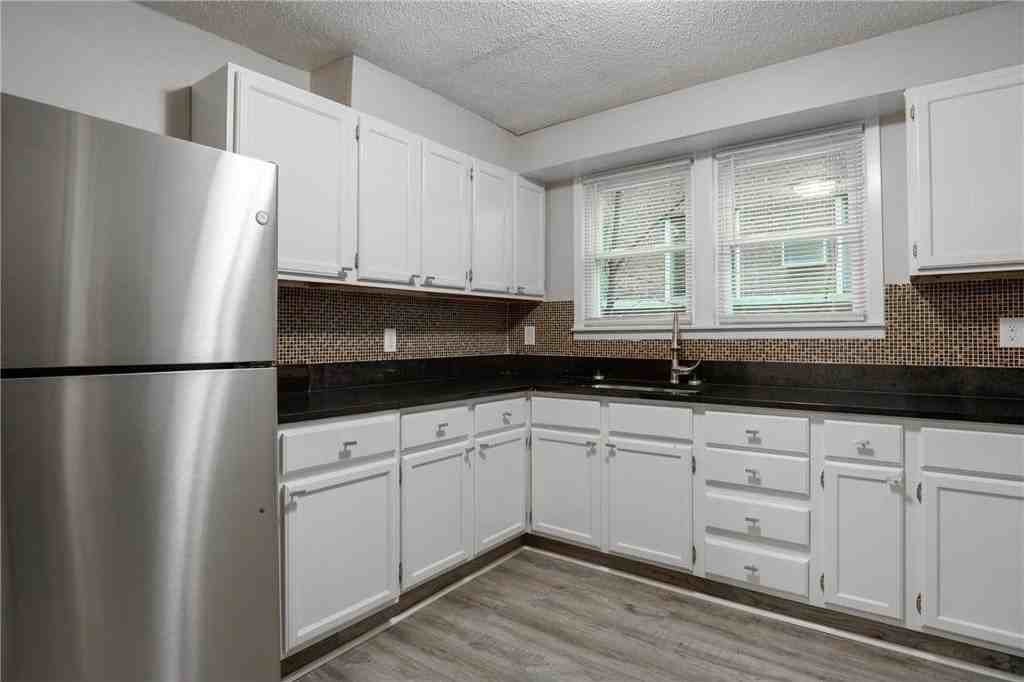 3815 2nd Ave S - Photo 4 of 17