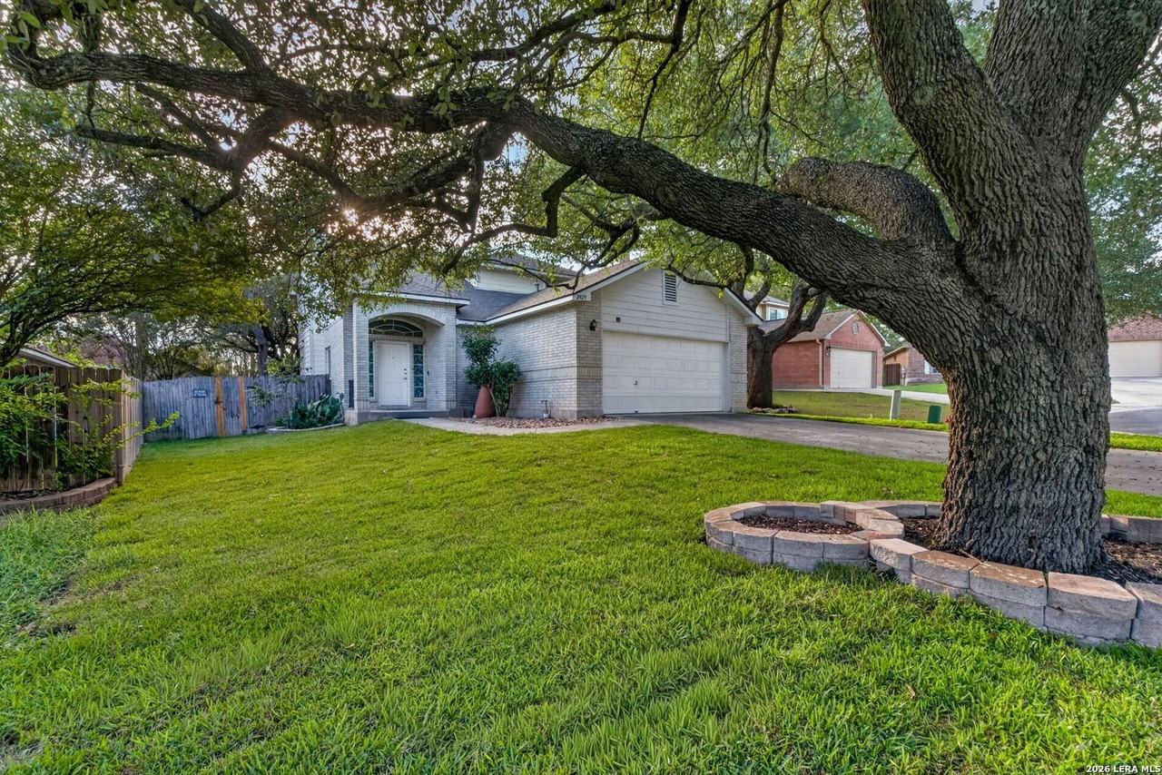 2829 Berry Trce - Photo 3 of 33