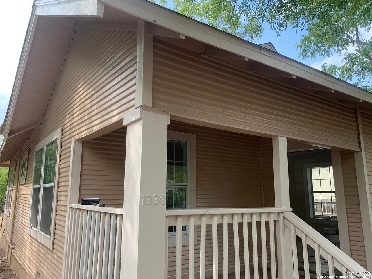 1334 Clower - Photo 3 of 15