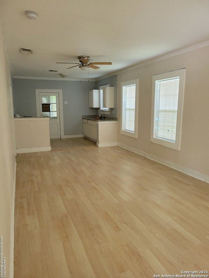 1334 Clower - Photo 4 of 15