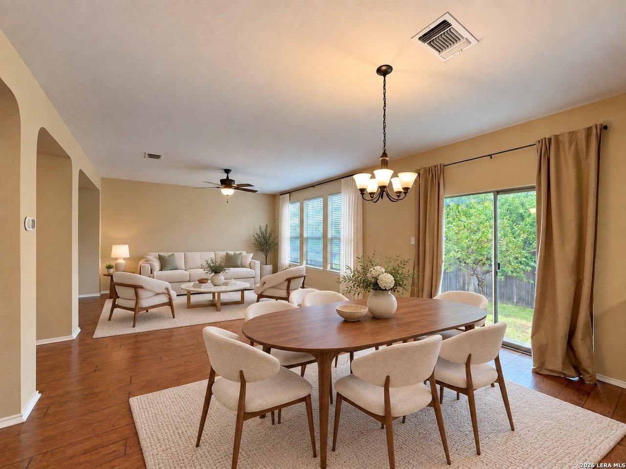 10802 Denae Dr - Photo 4 of 50
