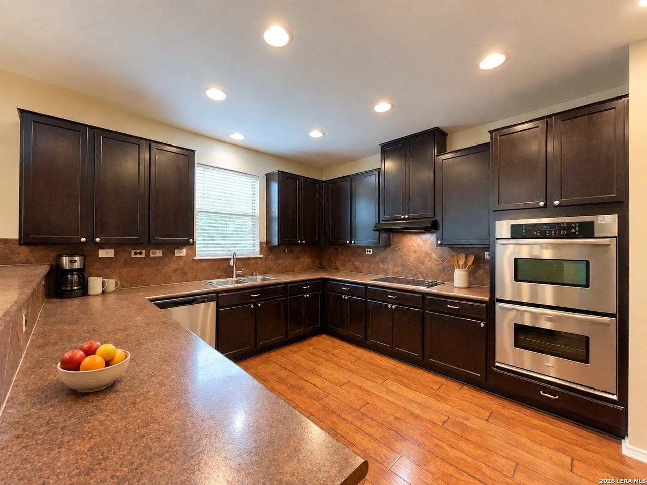 10802 Denae Dr - Photo 6 of 50