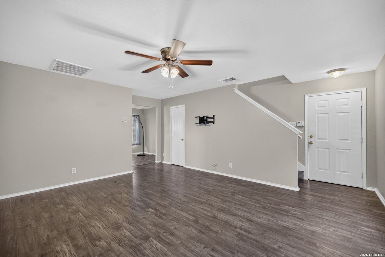 211 Lebanon St - Photo 7 of 19