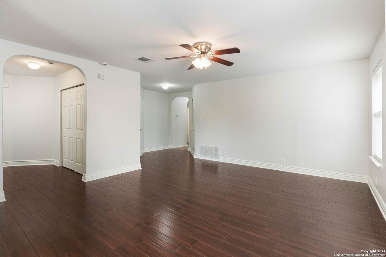1047 Daffodil Way - Photo 6 of 18