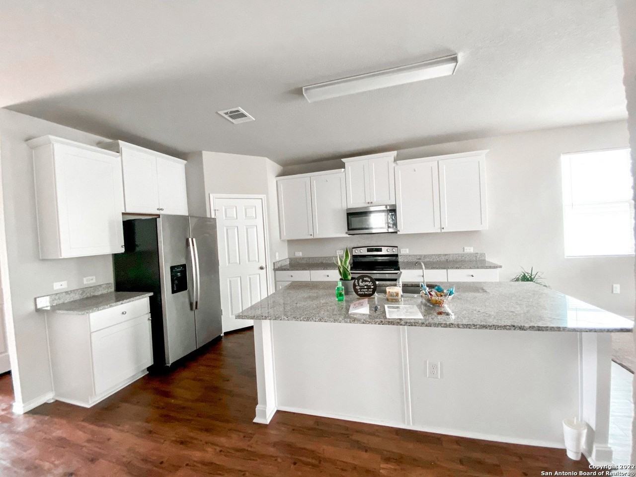 6802 Freedom Hls - Photo 6 of 22
