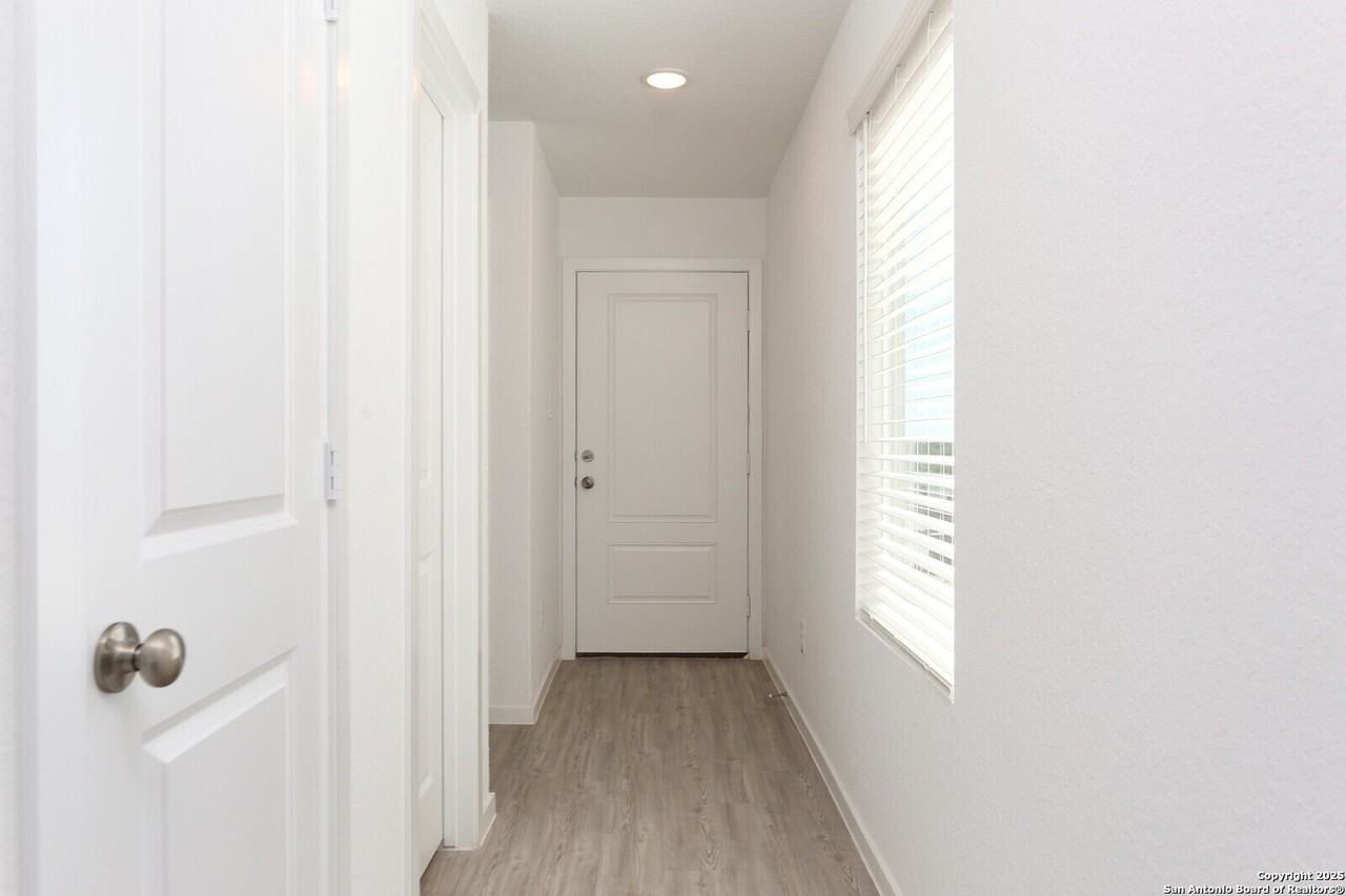 3710 Millbrook Way - Photo 4 of 25
