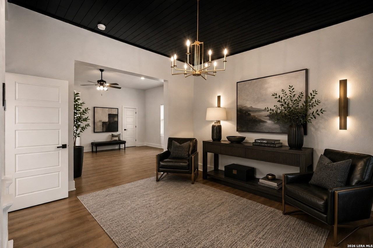 505 Rigsby Ave - Photo 3 of 15
