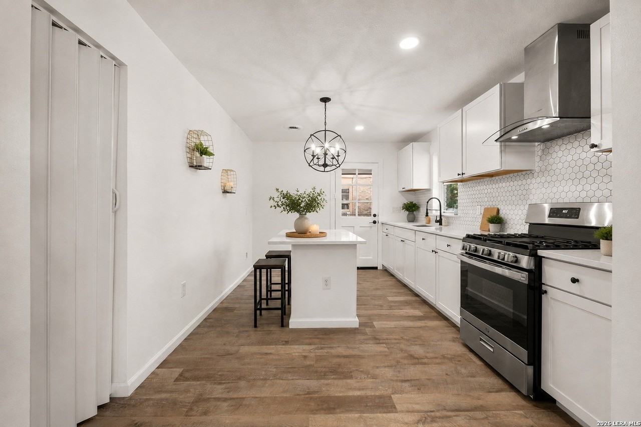 254 Kate Schenck Ave - Photo 6 of 16