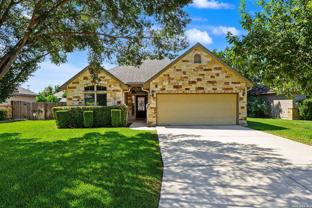 15513 Dell Ln - Photo 1 of 1