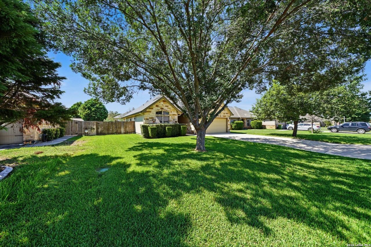 15513 Dell Ln - Photo 4 of 44