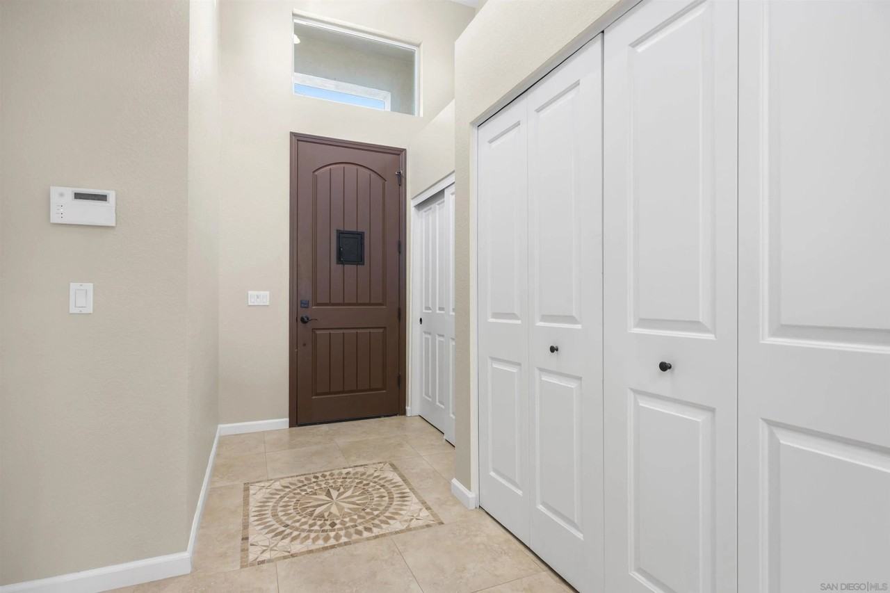 6811 Boxford Dr - Photo 7 of 50