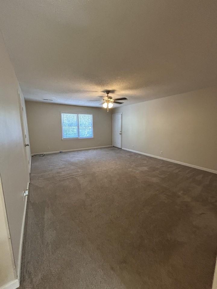 164 Gertrude Dr - Photo 3 of 20