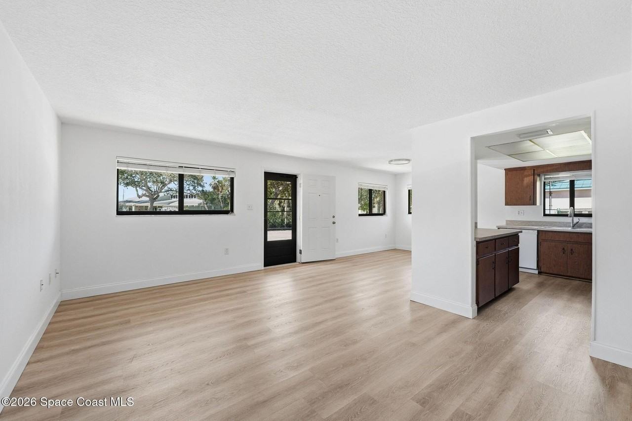 201 Cocoa Isles Blvd #1 - Photo 7 of 41