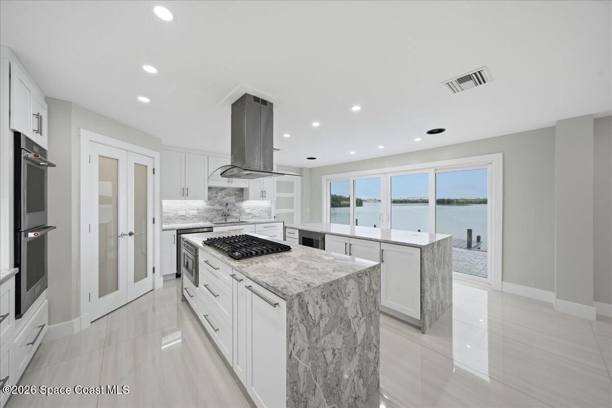 415 Island Dr - Photo 3 of 40
