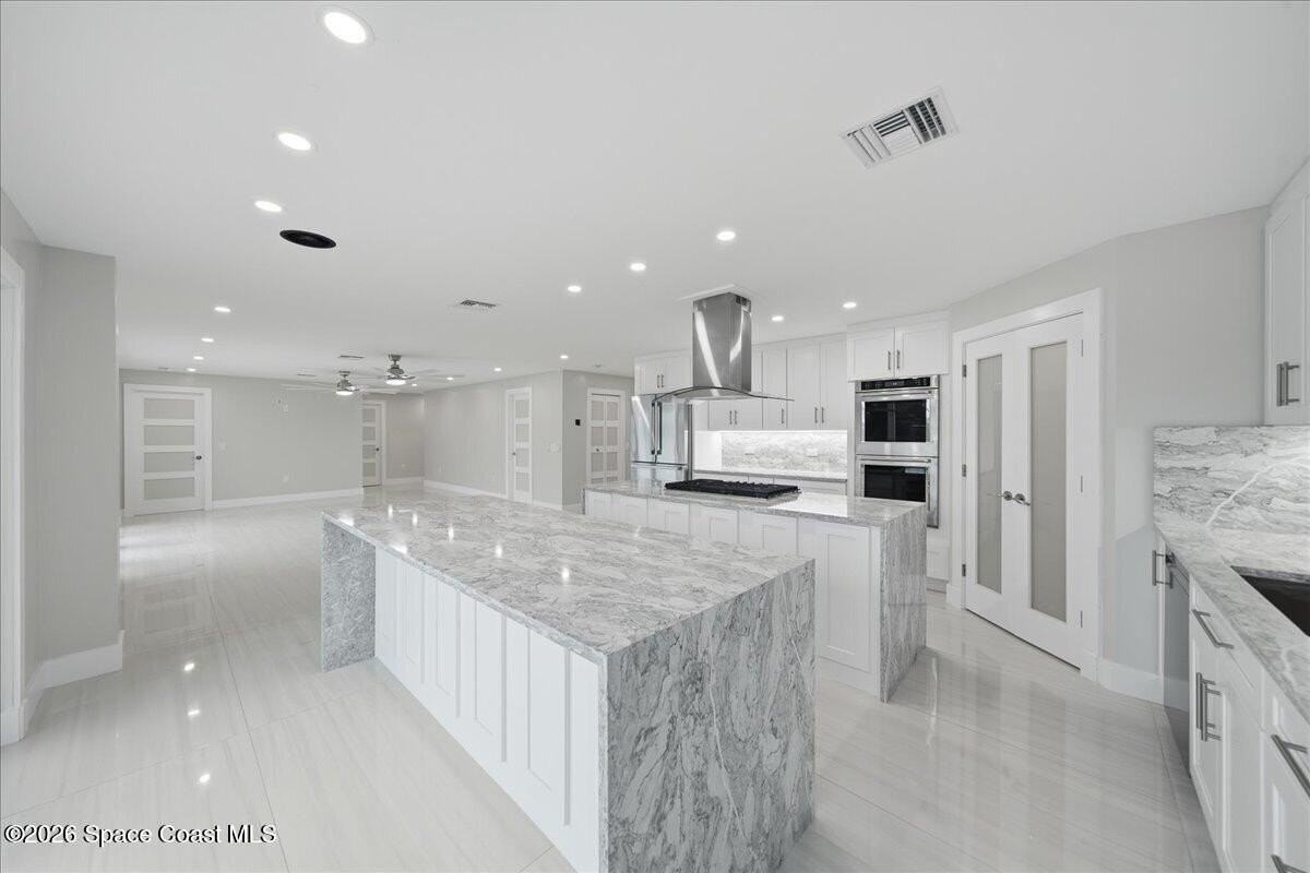 415 Island Dr - Photo 5 of 40