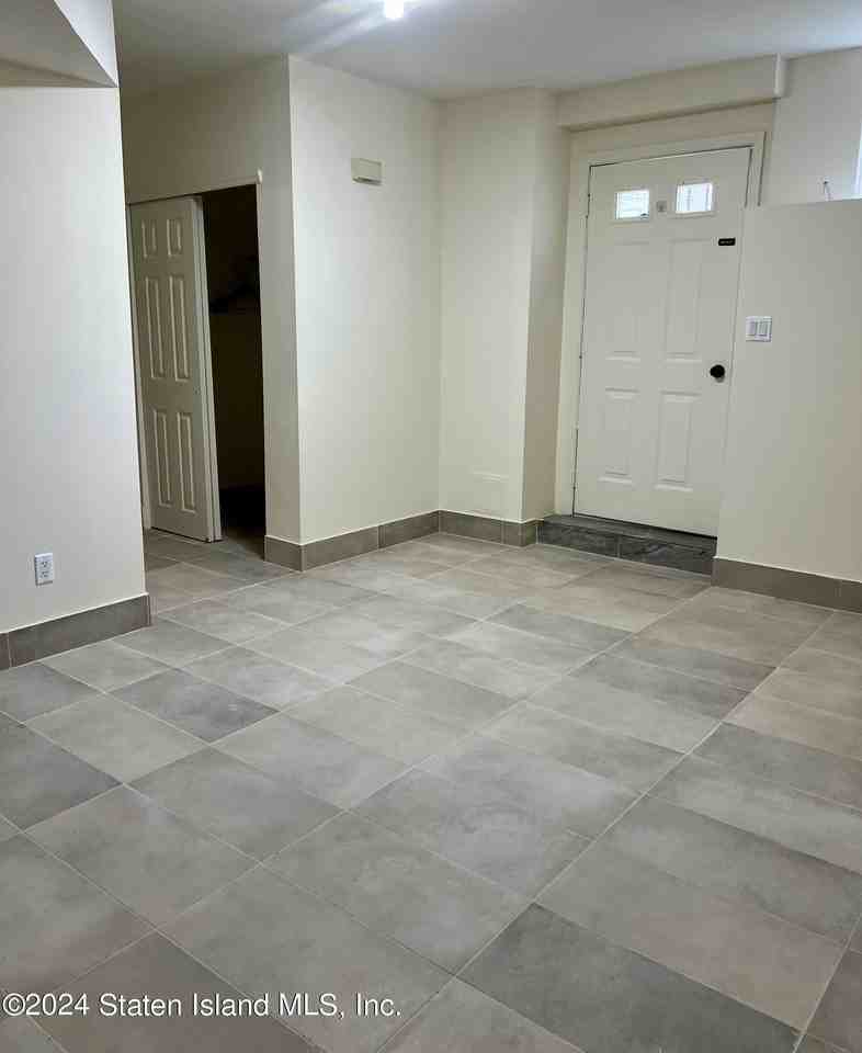 861 Rossville Ave #DOWN - Photo 5 of 10