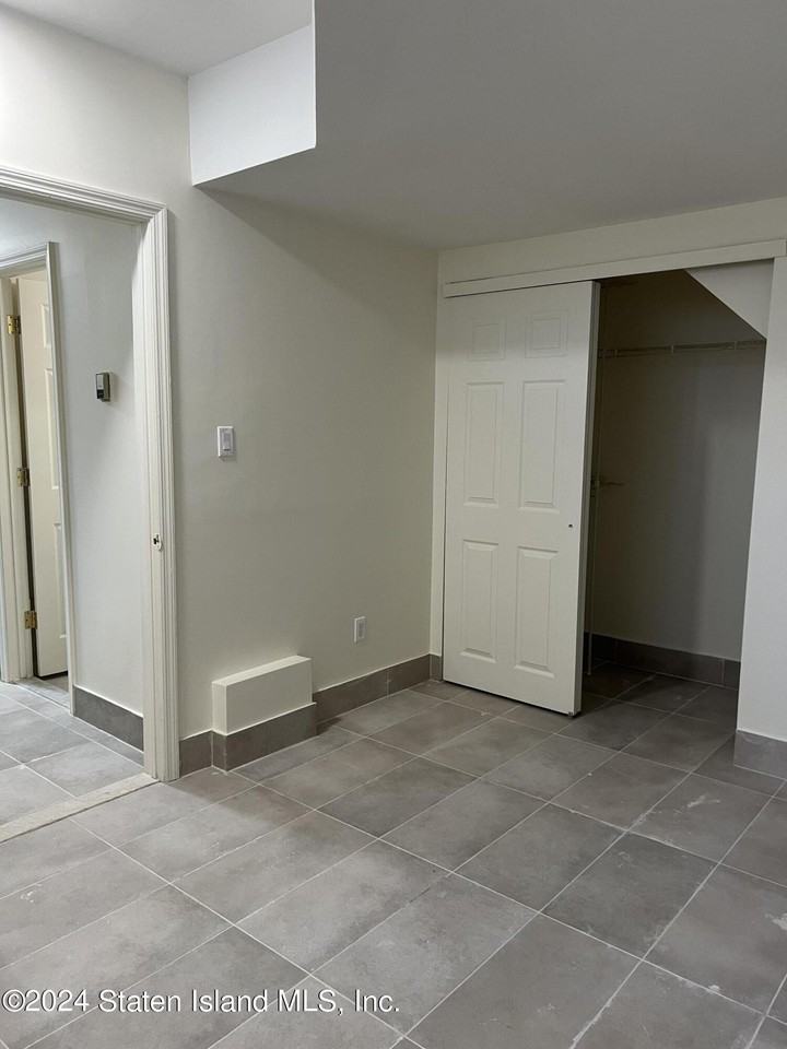 861 Rossville Ave #DOWN - Photo 6 of 10