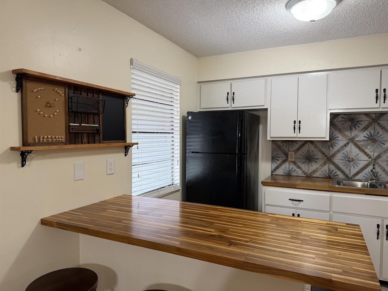 217 S 7th St - Photo 2 of 11