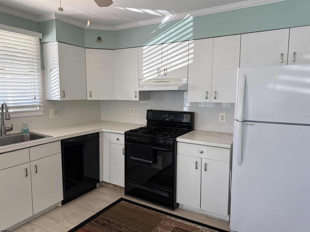 3719 Ocean Ave #1 - Photo 3 of 12