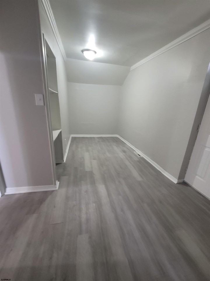 818 Wesley Ave - Photo 5 of 5