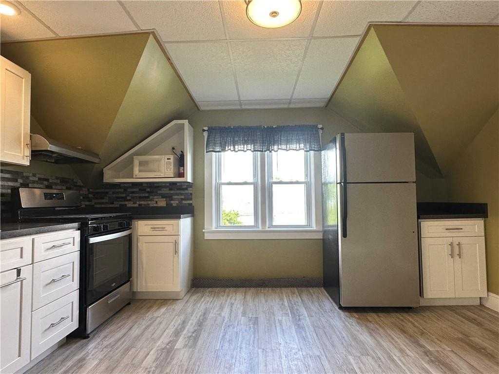 296 Canonicus St - Photo 5 of 28
