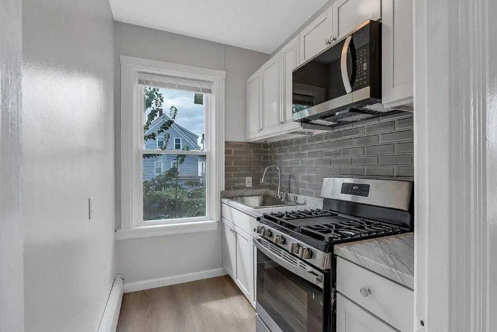 96 Centre St #2