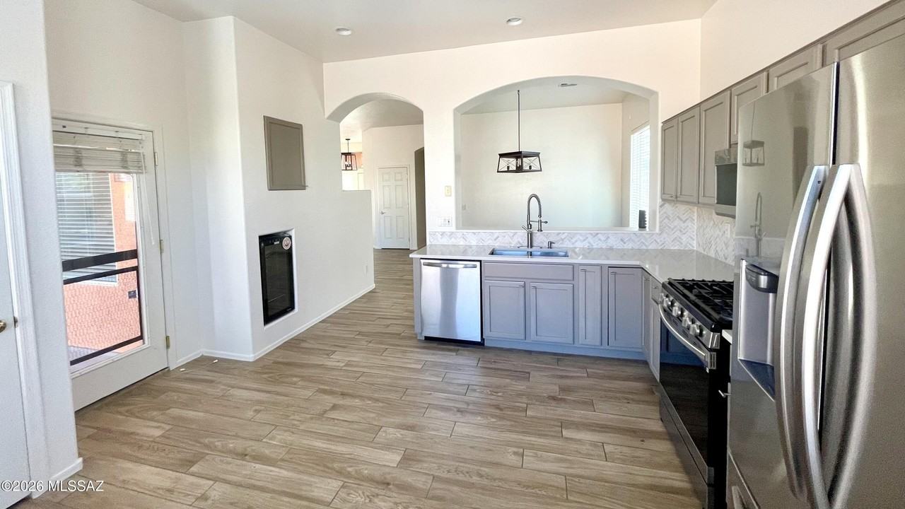 7504 W Cosmic Sky Dr - Photo 7 of 23