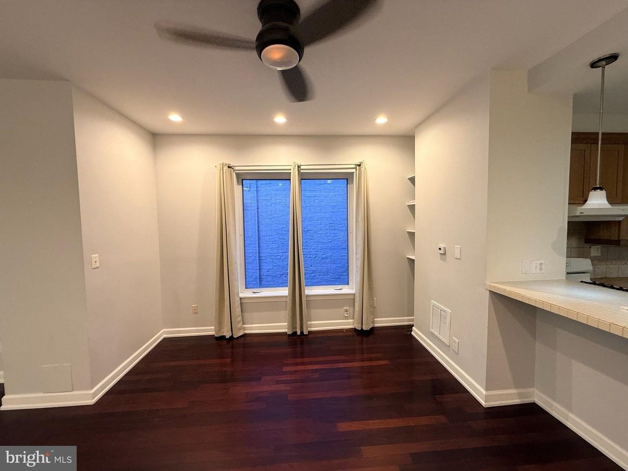757 Girard St Nw - Photo 4 of 29