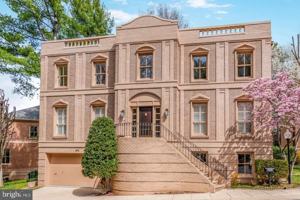 featured image of 4711 Foxhall Cres Nw
