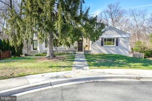 5128 Linnean Ter Nw - Photo 1 of 1